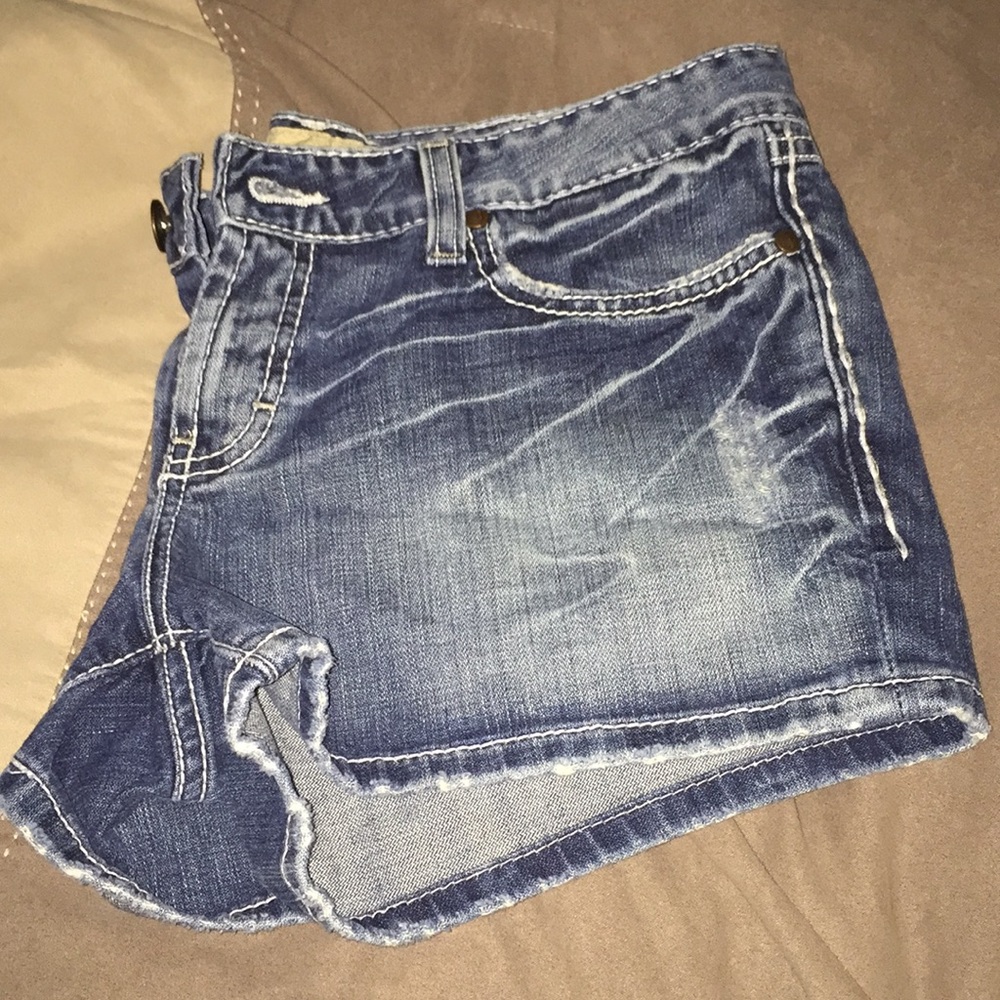 BKE Sabrina shorts